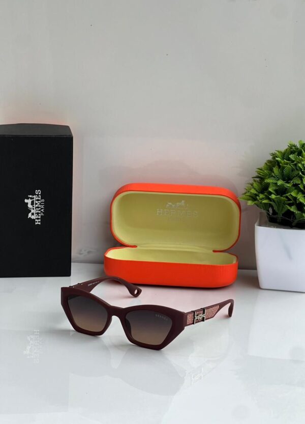 Hermès Cat-Eye Sunglasses - Effortless Style and Refined Luxury